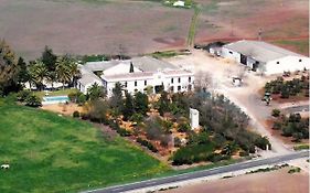 HACIENDA CHAMBERGO Casa en la campiña sevillana